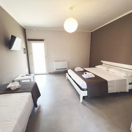 לינה וארוחת בוקר Il Tirreno 3*