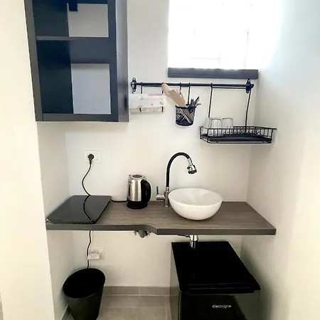 Il Tirreno לינה וארוחת בוקר 3*