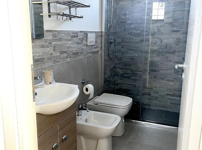 Il Tirreno Frühstückspension 4*